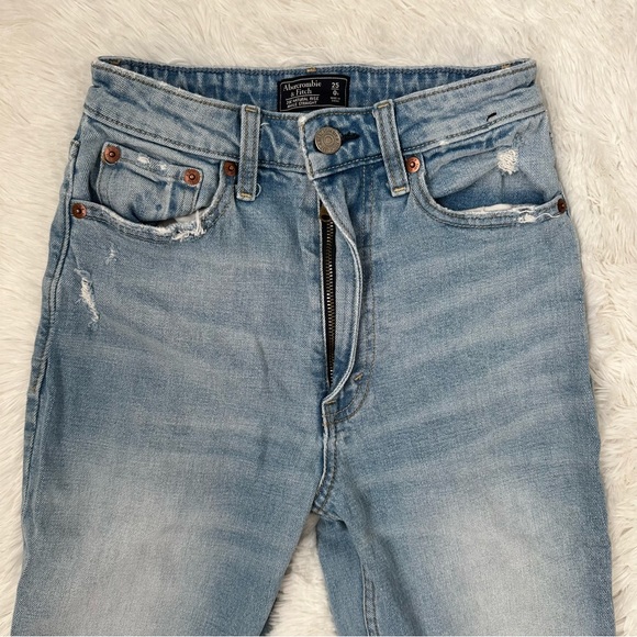 A&F Ankle Straight Jeans - Picture 4 of 5